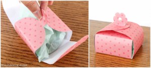 How to create flower-tab gift boxes...out of paper!  via thinkingcloset.com